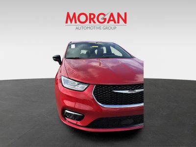 2026 Chrysler Pacifica — photo 9 view
