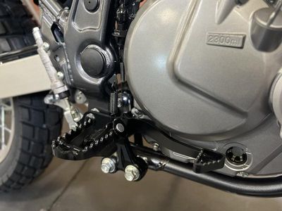2026 Suzuki DR650S - Photo 18