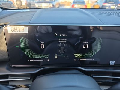2026 Kia Sportage Hybrid — photo 8 view