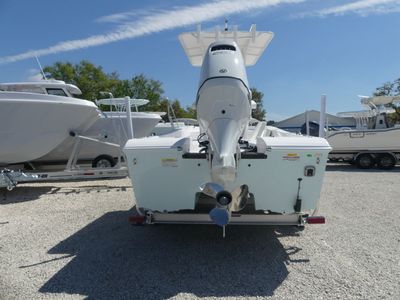 2026 Twin Vee 220 BayCat - Photo 4