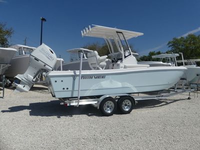 2026 Twin Vee 220 BayCat - Photo 6