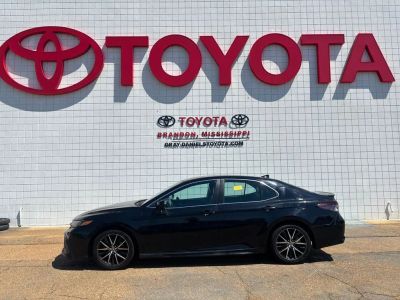 2021 Toyota Camry - Photo 4