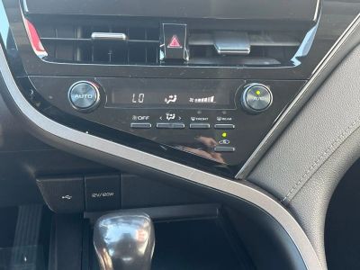 2021 Toyota Camry - Photo 13