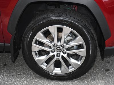 2024 Toyota RAV4 - Photo 24