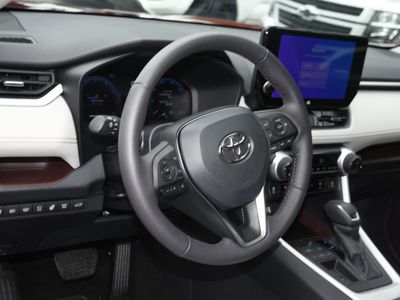 2024 Toyota RAV4 - Photo 9