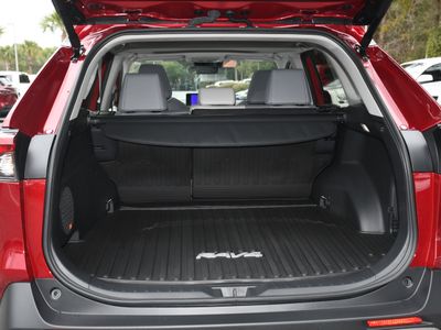 2024 Toyota RAV4 - Photo 19