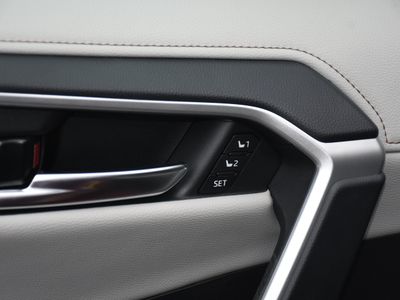 2024 Toyota RAV4 - Photo 12