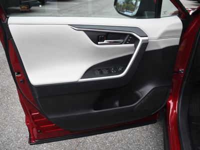 2024 Toyota RAV4 - Photo 10