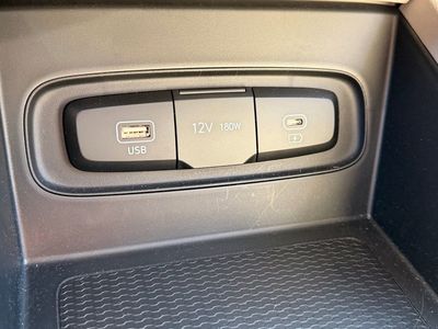 2023 Hyundai Venue SEL - Photo 28