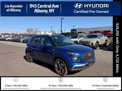 2023 Hyundai Venue SEL - Photo 2