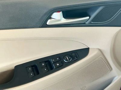 2020 Hyundai Tucson — photo 12 view