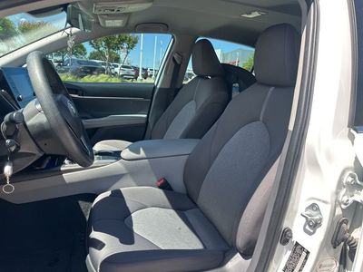 2022 Toyota Camry - Photo 9