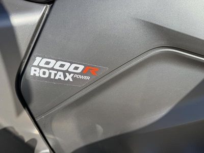 2026 Can-Am Outlander X mr 1000R Granite Grey - Photo 11