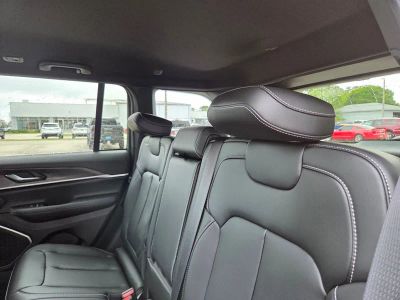 2026 Jeep Grand Cherokee — photo 7 view