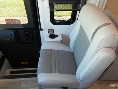 2026 Fleetwood Frontier - Photo 11