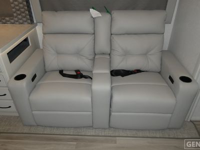 2026 Fleetwood Frontier - Photo 13