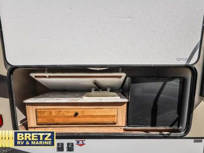 2019 Coachmen RV Freedom Express Ultra Lite - Photo 23