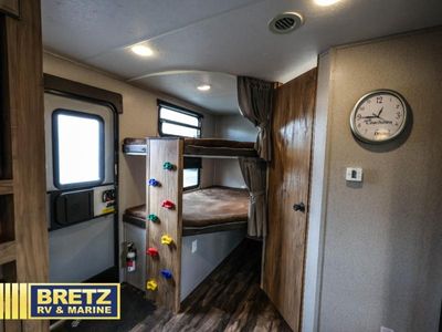 2019 Coachmen RV Freedom Express Ultra Lite - Photo 18