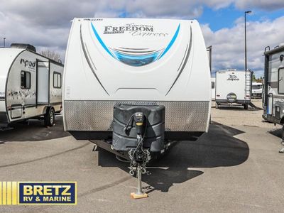 2019 Coachmen RV Freedom Express Ultra Lite - Photo 3
