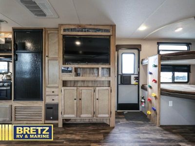 2019 Coachmen RV Freedom Express Ultra Lite - Photo 17