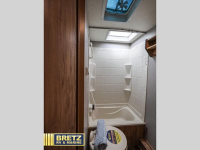 2019 Coachmen RV Freedom Express Ultra Lite - Photo 20