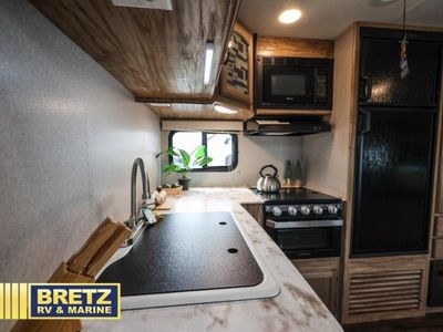 2019 Coachmen RV Freedom Express Ultra Lite - Photo 14