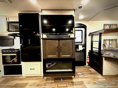 2026 Venture RV SportTrek - Photo 10