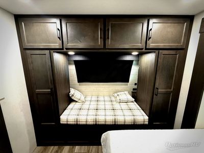 2026 Venture RV SportTrek - Photo 26