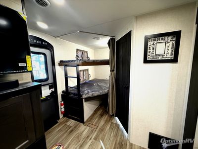2026 Venture RV SportTrek - Photo 16