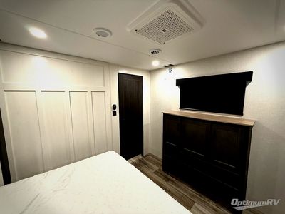 2026 Venture RV SportTrek - Photo 24