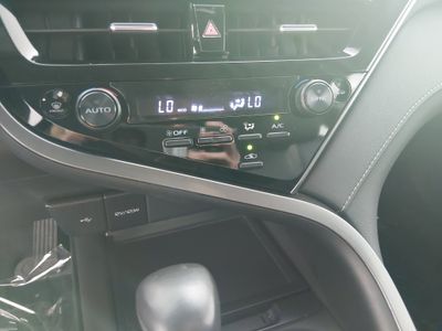 2024 Toyota Camry — photo 17 view