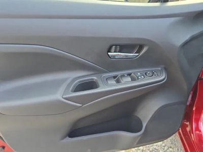 2025 Nissan Versa — photo 17 view