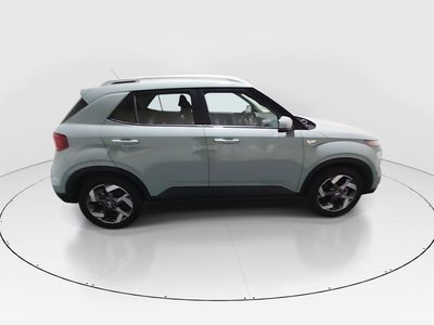 2025 Hyundai Venue - Photo 8