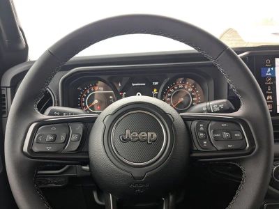 2026 Jeep Gladiator — photo 21 view