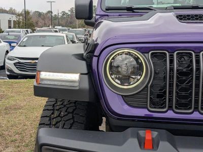 2026 Jeep Gladiator — photo 9 view