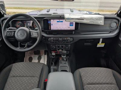 2026 Jeep Gladiator — photo 14 view