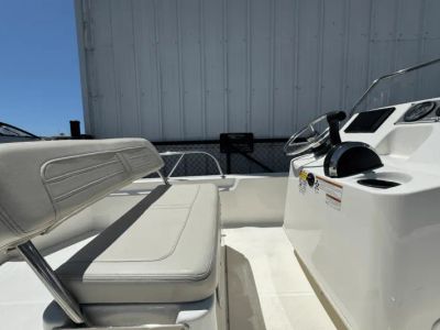 2020 Boston Whaler 150 Montauk - Photo 13