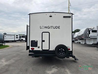 2024 EAST TO WEST Longitude — photo 8 view