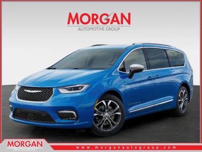 2026 Chrysler Pacifica Pinnacle in Blue — front three-quarter view