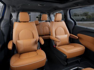2026 Chrysler Pacifica — photo 15 view
