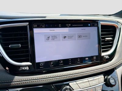 2026 Chrysler Pacifica — photo 46 view