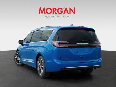 2026 Chrysler Pacifica — rear three-quarter view