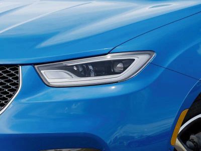 2026 Chrysler Pacifica — photo 10 view