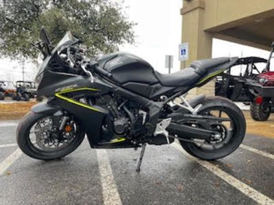 2026 Honda CBR650RACT - Photo 1