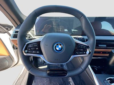 2026 BMW i4 — photo 7 view