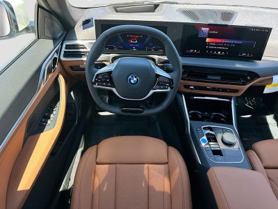 2026 BMW i4 — photo 16 view