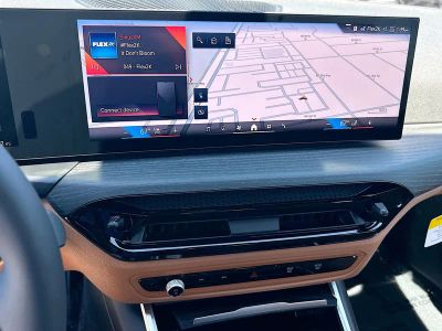 2026 BMW i4 — photo 9 view