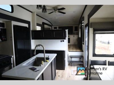 2025 Forest River RV Sabre - Photo 9
