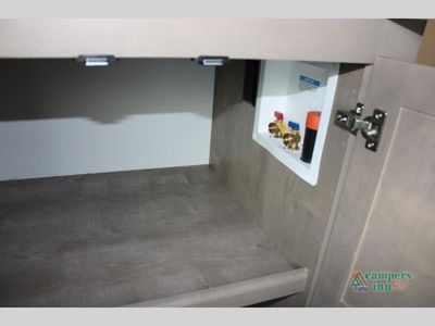 2025 Keystone RV Montana - Photo 33