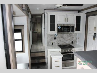 2025 Keystone RV Montana - Photo 5